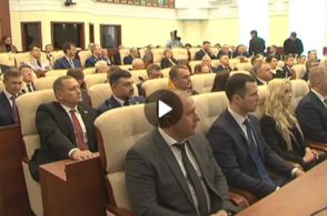 Курские депутаты вместо празднования юбилея регионального парламента отправили гуманитарную помощь в Белгород