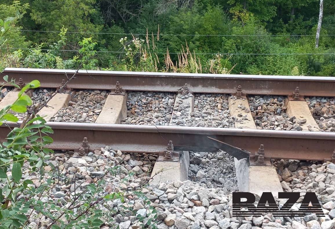 Неизвестные повредили железную дорогу в Курской области