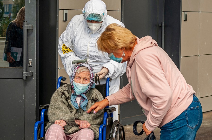 В Курской области вылечили от коронавируса 101-летнюю женщину