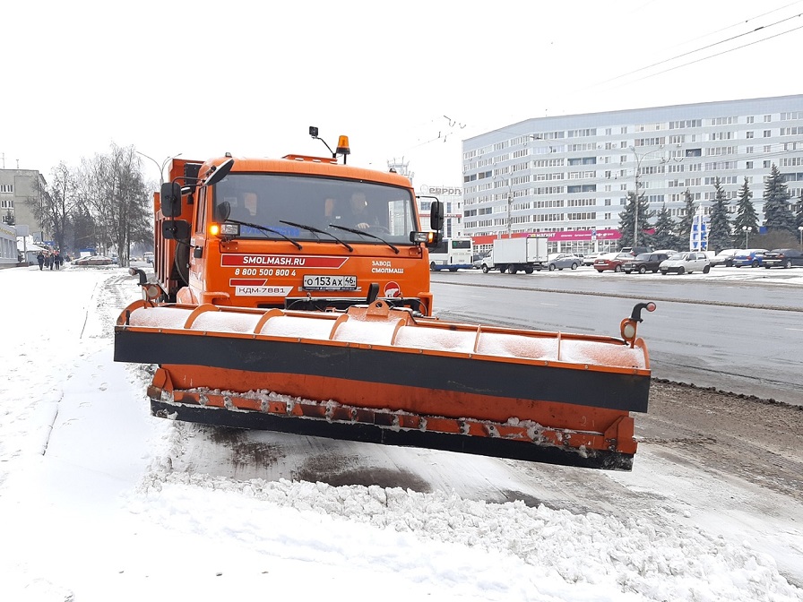 В Курской области на уборку снега выехали более 250 машин