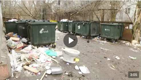 В Курске одна из мусорных площадок в центре города, годами тревожит местных жителей