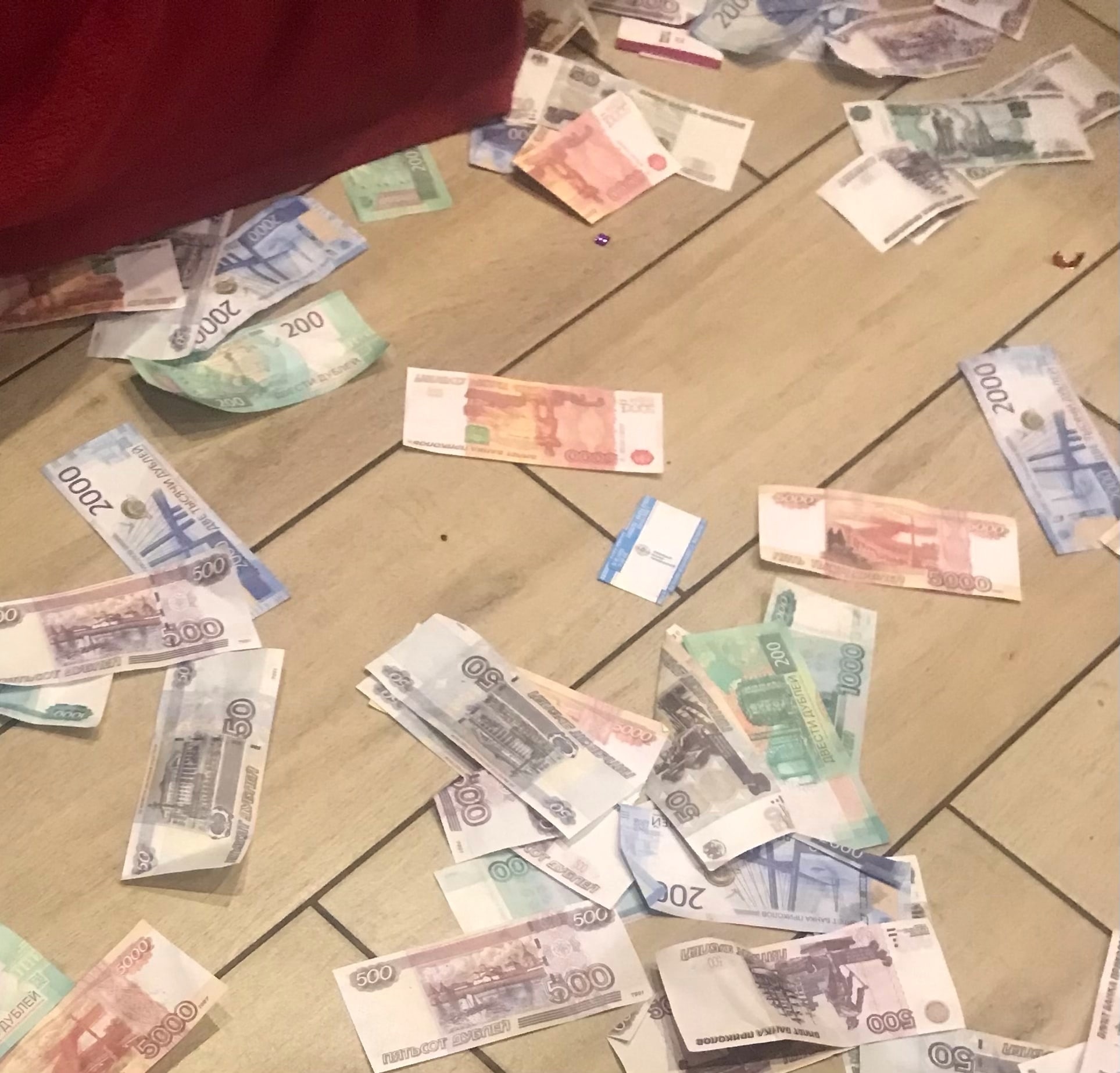 В Курской области пенсионерка присвоила 5 тысяч рублей