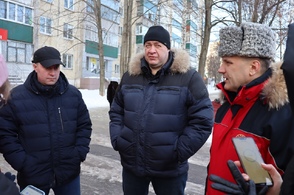 Замгубернатора выехал на место ремонта теплосети в Курске