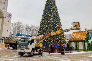 В Курске начались работы по демонтажу новогодних конструкций