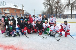 Курские росгвардейцы сыграли в хоккей