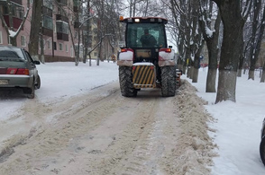 Курск продолжают очищать от снега