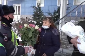 В Курской области еще одной женщине сотрудники ГИБДД помогли быстро добраться до роддома