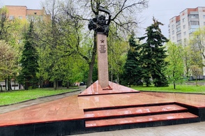 В Курске у памятника К. Зеленко обновят сквер