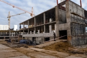 В Курске продолжают строить новую школу на проспекте Клыкова