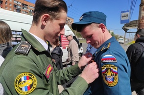 Росгвардия присоединилась к всероссийской акции &laquo;Георгиевская ленточка&raquo; в Курске