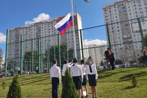 В курских школах будут петь гимн и поднимать флаг России