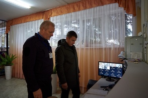 Мэр города Курска посетил детские учебные заведения после трагедии в школе Ижевска