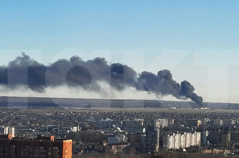 Сегодня утром, 6 декабря, начался сильный пожар в районе курского аэродрома