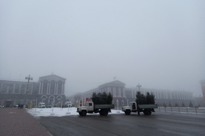 На Красной площади в Курске начали монтировать сказочную зону &laquo;Красный лес&raquo;