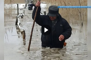 Жители Курской области, которые пробирались в ледяной воде, стали героями разных СМИ региона
