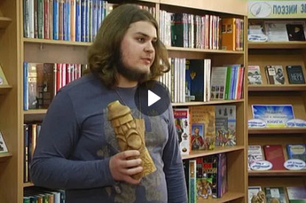 Курский студент, увлекающийся историей древних славян, воссоздает предметы быта предков