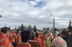 В Курске прошёл крестный ход с участием юных воинов