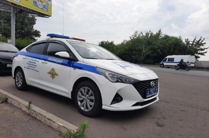 20-летняя курянка устроила драку с полицейским