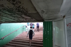 В трех курских подземных переходах разберут торговые киоски
