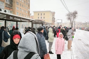 Куряне не могут уехать с остановок