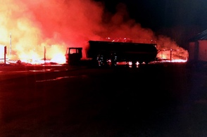 В Курской области из-за падения дрона-камикадзе сгорело зернохранилище