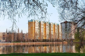 Курян кусают заразные клещи