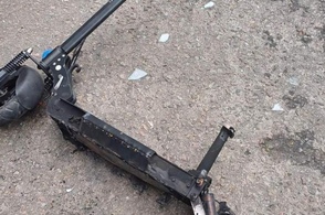 В Курчатове из-за поломки в аккумуляторной батарее, взорвался электросамокат.