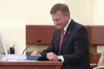 Роман Старовойт покидает пост губернатора Курской области