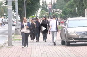 Куряне поделились мнением о необходимости выпускных в детских садах и младшей школе