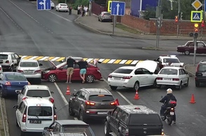 В Курске ДТП из 5-ти машин заблокировало дорогу