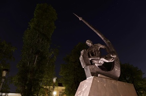 В Курске начался ремонт памятника &laquo;Спутник&raquo;