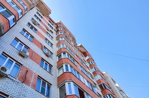 В Курской области около 2-х тысяч дверей в подъезды автоматически разблокируются при воздушной тревоге