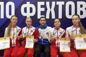 Курянки стали победителями первенства России по фехтованию