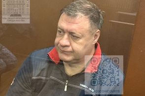 Алексея Дедова -экс-заместителя бывшего губернатора Курской области доставили в Мещанский районный суд Москвы.
