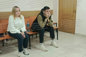 Курские сотрудники склада, которому принадлежит сеть магазинов косметической продукции похитили товары на 1,7 млн рублей