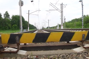 В Курском районе временно ограничат движение через железнодорожный переезд