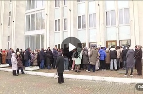 Куряне выстраивались в очередь с ночи, чтобы получить &laquo;золотой&raquo; билет на показ спектакля от московского театра