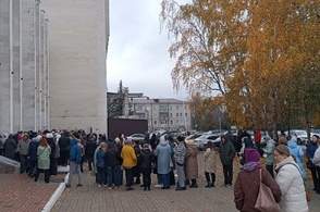 Хинштейн раскритиковал руководство драмтеатра за плохую организацию продажи билетов на &laquo;Ревизора&raquo;