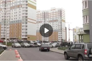 Куряне, жители северной части города, жалуются на безымянного подрядчика проблемной стройки