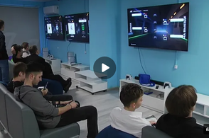 Курские студенты массово гоняли мяч в кибертурнире на пятой &laquo;плойке&raquo;