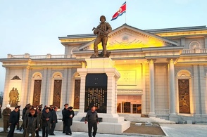 Ким Чен Ын проинспектировал строительство музея памяти военных КНА в Курской области