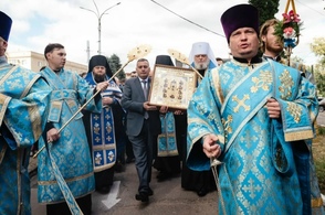 Глава региона поздравил курян с днем памяти иконы "Знамение"
