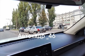 В Курске на улице Энгельса столкнулись 10 автомобилей