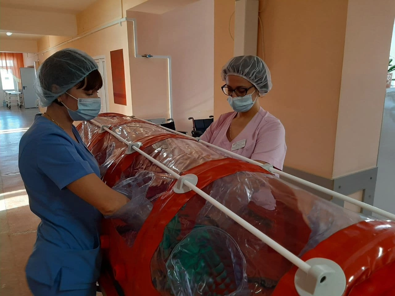 Тяжело больных курян будут перевозить в специальных боксах