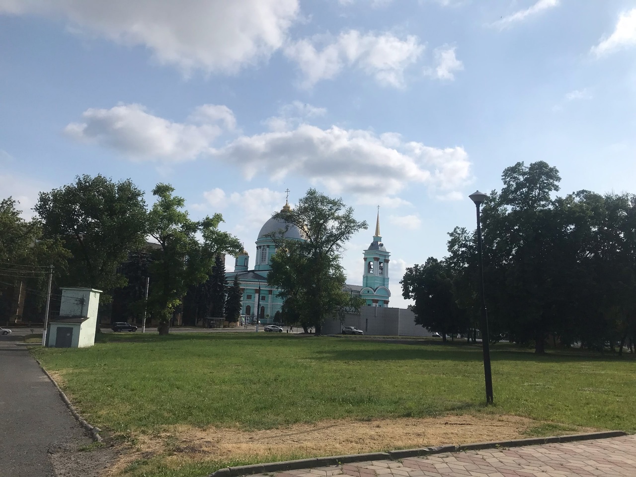 Более 41,9 тысяч курян сохранили право на набор социальных услуг