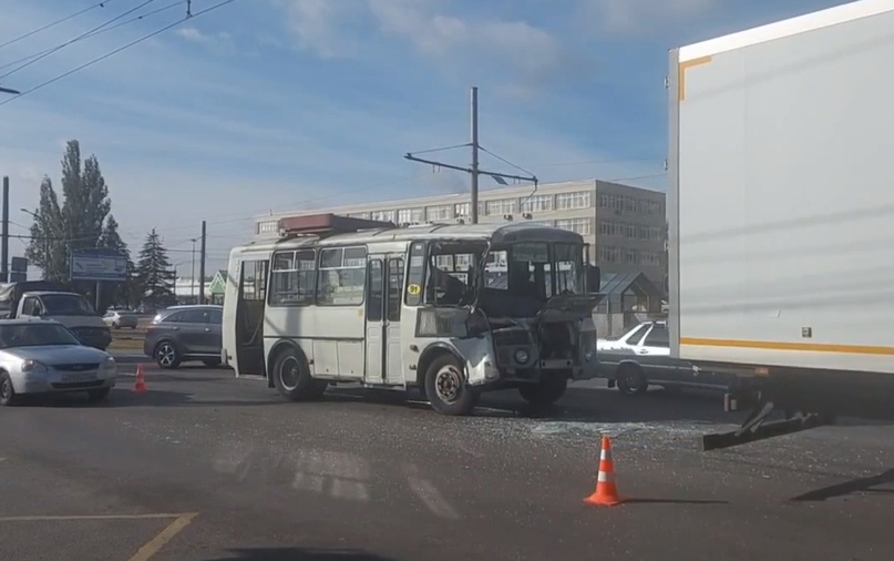 В Курске в ДТП пострадали 5 пассажиров ПАЗа