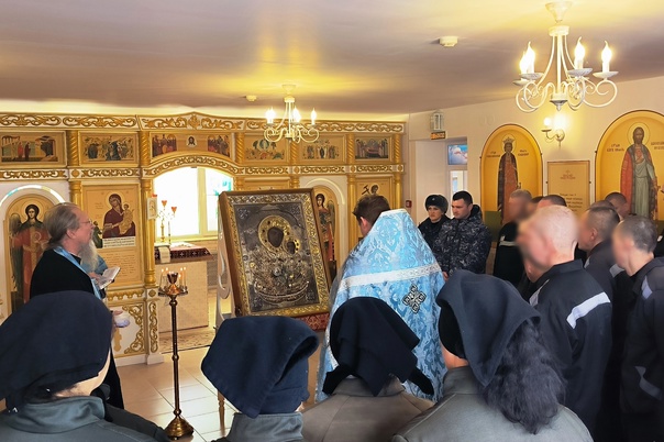 В Курскую колонию привезли чудотворную икону