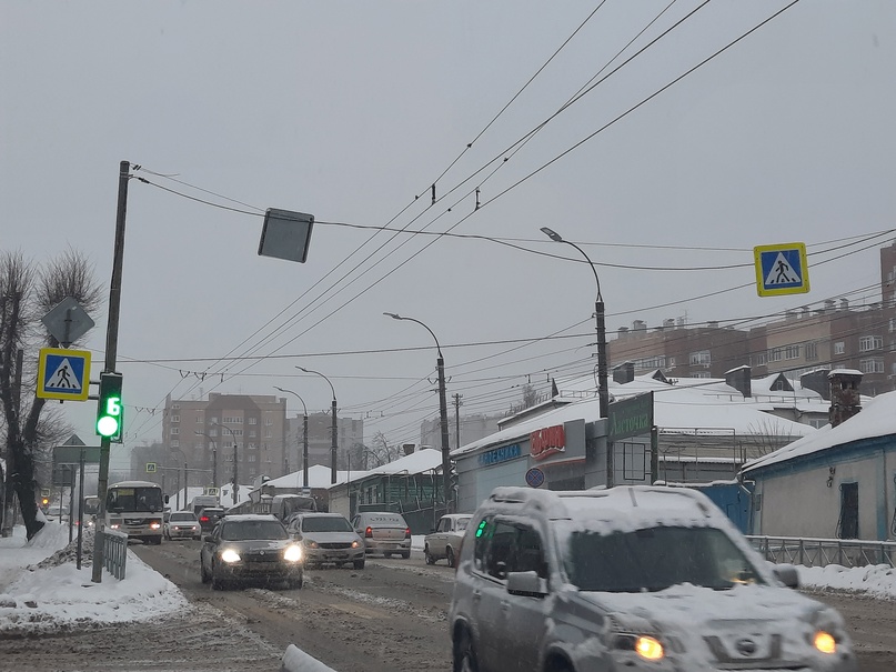 Курянин угнав автомобиль украл телефон и шуруповерт