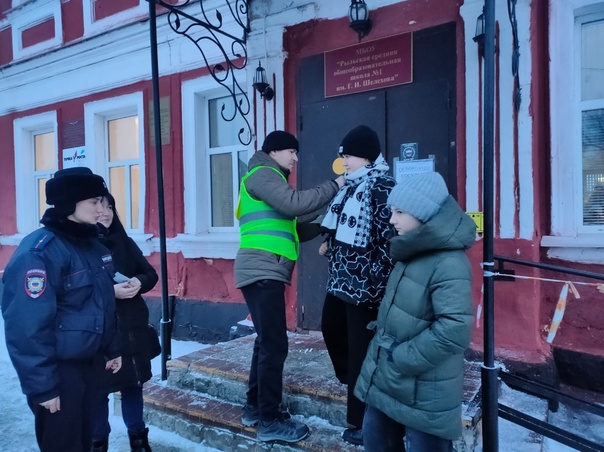 В Курской области Госавтоинспекторы призвали использовать световозвращающие элементы