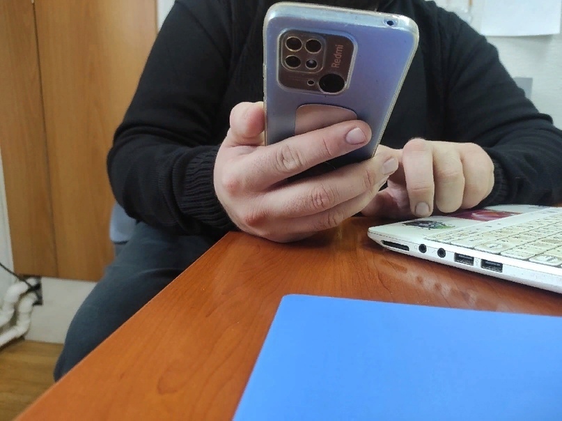 Курянин украл телефон приятеля для оформления кредита